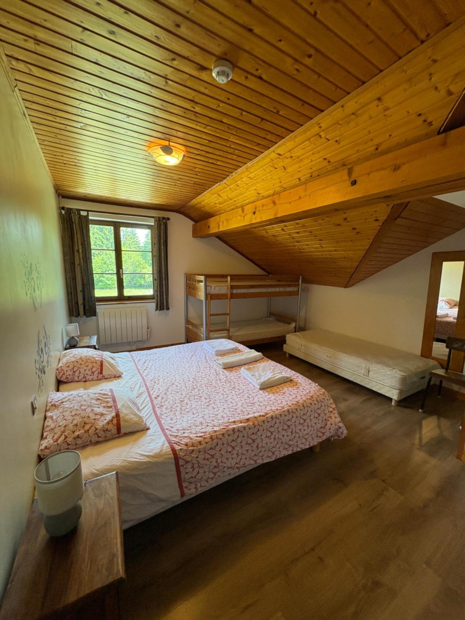 Hotel La Belle Charbonniere La Grande Fosse Zimmer foto